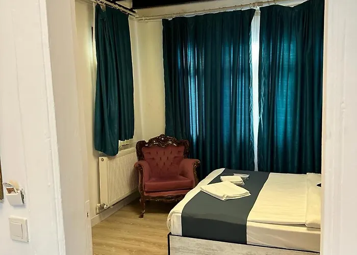 Volgarika Flats Hotel *