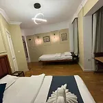 Hotel Volgarika Flats *